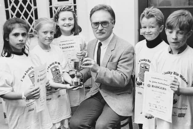 Greenhaw Badgers, St Johns Ambulance, winners of the Litter Bugs Extinct drama competition, receive their  award from Frank ONeill, Derry City Council. From left are Emer Torney, Maria Mellon, Caoimhe Fox, Kevin Healy and Kevin OKane.