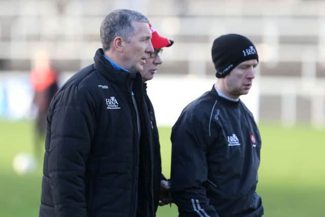 Derry manager Damian Barton and assistant Brian McGuckin (right).

(Photo Matt Mackey / Press Eye)