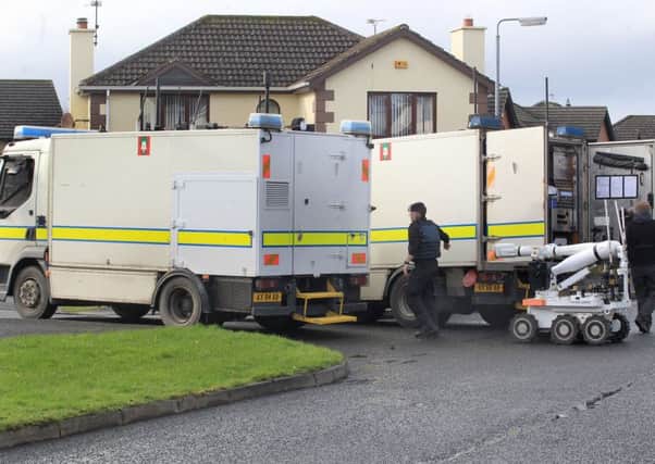 PSNI and Army Technical Officers at the scene in Ardanlee, Derry, following the discovery of a suspect device. (Photo Lorcan Doherty, Press Eye)